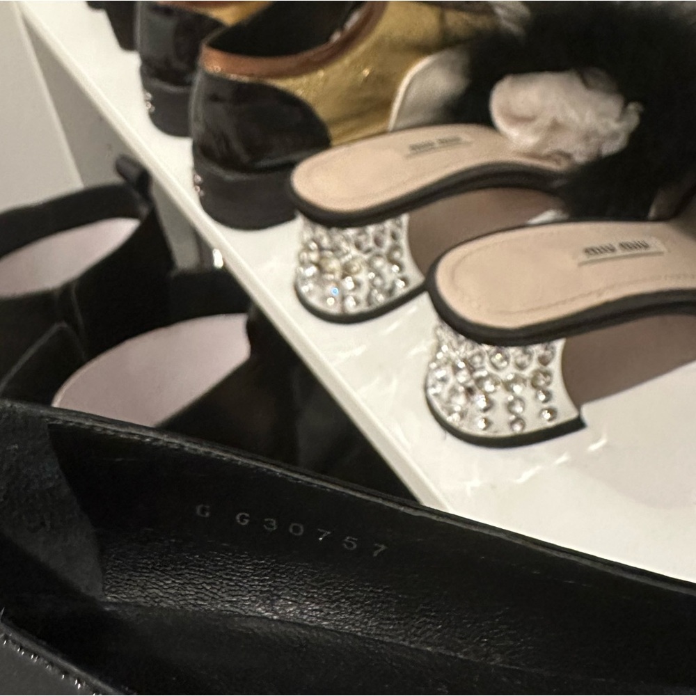 Chanel shoes - Picture 4 of 4
